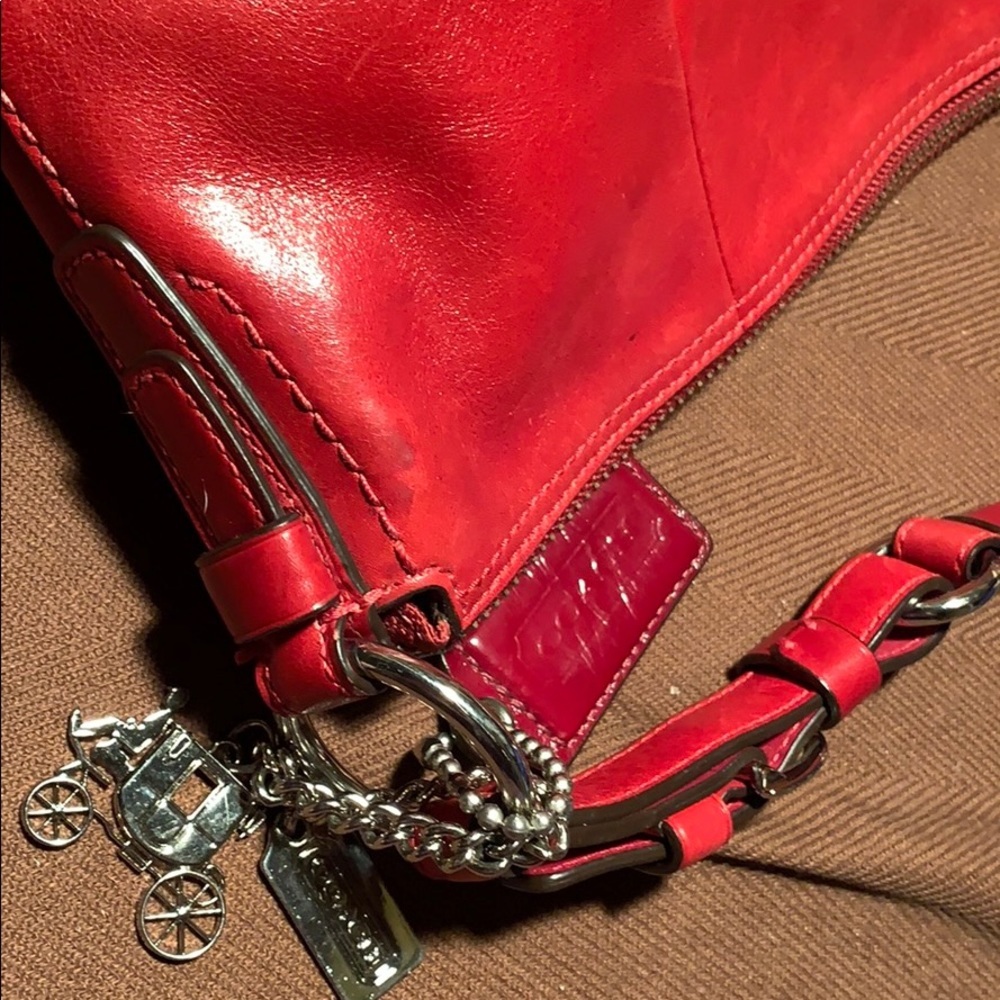 Coach leather shoulder bag w/3 charms amazing/rare - Picture 5 of 16